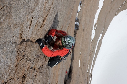 Antartide, vie nuove per Huber, Siegrist e Richl - Intervista ad Alexander Huber che lo scorso dicembre insieme al fratello Thomas, Stephan Siegrist e Max Riechl ha aperto tre vie nuove sull' Holtanna e l'Ulvetanna due semi sconosciute quanto remote e bellissime montagne dell'Antartide.