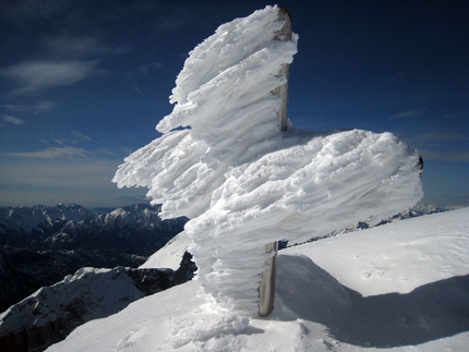 Jof di Montasio South Face, first ski descent of by Luca Vuerich - Luca Vuerich has carried out the first ski descent of the South Face of Jof di Montasio 2753m (Julian Alps).