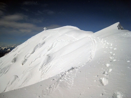 Jof di Montasio South Face, first ski descent of by Luca Vuerich - Luca Vuerich has carried out the first ski descent of the South Face of Jof di Montasio 2753m (Julian Alps).