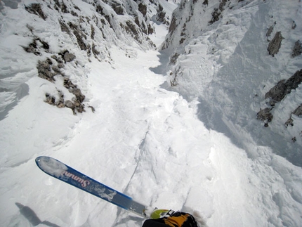 Jof di Montasio South Face, first ski descent of by Luca Vuerich - Luca Vuerich has carried out the first ski descent of the South Face of Jof di Montasio 2753m (Julian Alps).