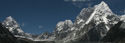 Jobo Rinjang first ascent by Joseph Puryear and David Gottlieb - Americans Joseph Puryear and David Gottlieb have made the first ascent of Jobo Rinjang (6,778 meters) via the direct South Face. This mountain is a satellite summit in the Lunag massif, Khumbu Region of Nepal.