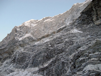 Jobo Rinjang first ascent by Joseph Puryear and David Gottlieb - Americans Joseph Puryear and David Gottlieb have made the first ascent of Jobo Rinjang (6,778 meters) via the direct South Face. This mountain is a satellite summit in the Lunag massif, Khumbu Region of Nepal.