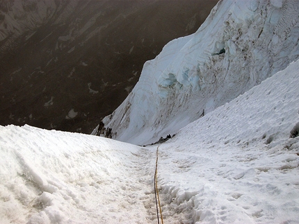 Jobo Rinjang first ascent by Joseph Puryear and David Gottlieb - Americans Joseph Puryear and David Gottlieb have made the first ascent of Jobo Rinjang (6,778 meters) via the direct South Face. This mountain is a satellite summit in the Lunag massif, Khumbu Region of Nepal.