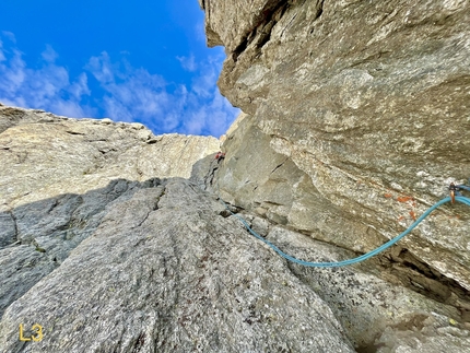 Roi du Siam, Mont Blanc, Niccolò Bruni, Gianluca Marra - The first ascent of 'Calcul du Roi' up Roi du Siam, Mont Blanc massif (Niccolò Bruni, Gianluca Marra 07/2023)