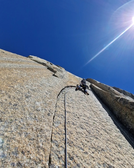 Elios & Super Elios alla Tour de Jorasses di Giuseppe Vidoni, Richard Tiraboschi e Tommaso Vection