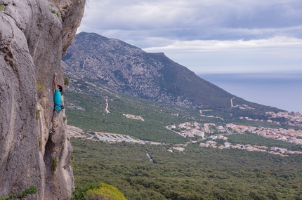 Restyling della falesia I Tornanti di Cala Gonone. Di Filippo Manca