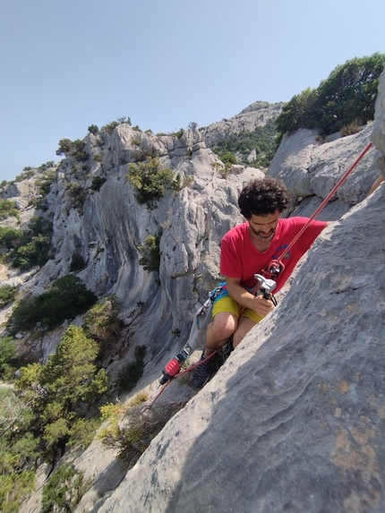 Tornanti, Cala Gonone, Sardegna, Filippo Manca - Filippo Manca chioda le nuove via ai Tornanti, Cala Gonone, Sardegna