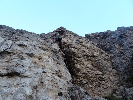 Torrione Clerici, Grigna Meridionale, Grignetta, Saverio De Toffol, Jorge Leonel Palacios - Sul primo tiro di All'Ovest niente di Nuovo al Torrione Clerici (Grigna Meridionale, Grignetta) di Saverio De Toffol e Jorge Leonel Palacios