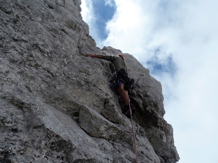 Torrione Clerici, Grigna Meridionale, Grignetta, Saverio De Toffol, Jorge Leonel Palacios - Sul sesto tiro di All'Ovest niente di Nuovo al Torrione Clerici (Grigna Meridionale, Grignetta) di Saverio De Toffol e Jorge Leonel Palacios