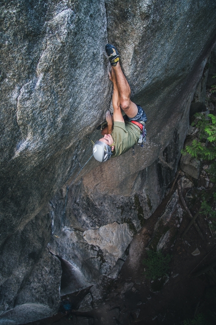 Connor Herson, Cobra Crack, Squamish - Connor Herson repeating 'Cobra Crack' (5.14b/8c) at Squamish in Canada