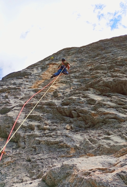 Enrico Lovato -  Enrico 'Cobra' Lovato sul magnifico tiro chiave di 'Silverado' alla Cima Cee, Dolomiti di Brenta