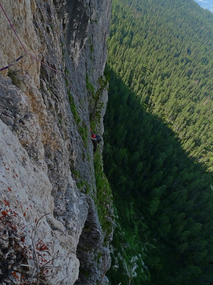 Coston d'Averau, Dolomiti, Michal Coubal, Anna Coubalová, Martin Tučka - Making the first ascent of 'Utúlie'n Aurë' on Coston d'Averau, Dolomites (Michal Coubal, Anna Coubalová, Martin Tučka 07/2023)