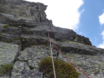 Aspettando Alice, Dent d’Ecot, Val Grande di Lanzo, Luca Brunati, Luca Enrico, Matteo Enrico - Aspettando Alice Dent d’Ecot: le fessure del penultimo tiro