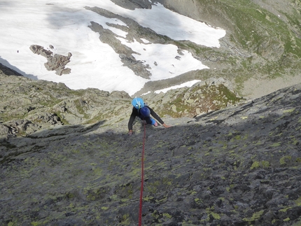 Aspettando Alice, Dent d’Ecot, Val Grande di Lanzo, Luca Brunati, Luca Enrico, Matteo Enrico - Aspettando Alice Dent d’Ecot: Luca Brunati sulla parte alta della via