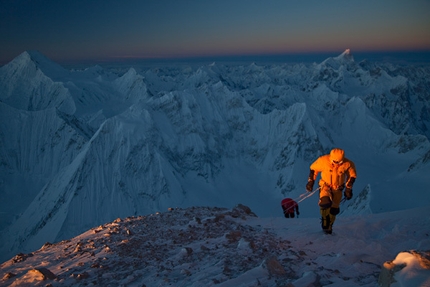 Reel Rock 2011 - Gasherbrum II in inverno per Simone Moro, Denis Urubko e Cory Richards.