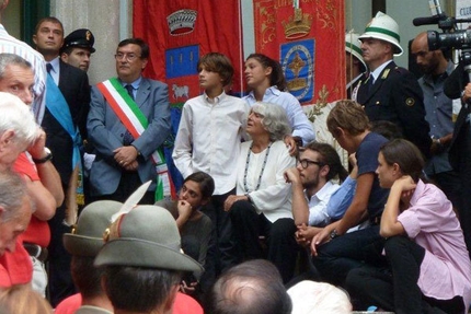 Walter Bonatti, il saluto del mondo dell'alpinismo a Lecco