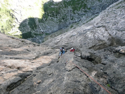 Pilastro Massarotto - Spiz di Lagunàz - In apertura sul Pilastro Massarotto, parete Ovest dello Spiz di Lagunàz