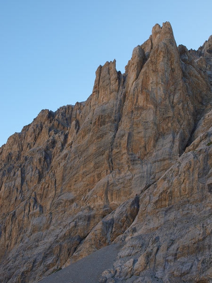 Aiguilles du Vallonasso (Ubaye, Francia) - La parete delle Aiguilles du Vallonasso