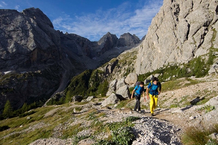 Hansjörg Auer - Hansjörg Auer durante la prima the libera della sua via Bruberliebe (800m/8b/8b+), Marmolada, Dolomiti.