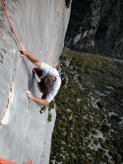 Surveiller et Punir Gorges du Verdon - Surveiller et Punir: Verdon Gorge. Francesco Piardi climbing Surveiller et Punir 7a+ 