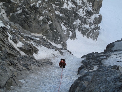 Goulotte Nord - Dente del Gigante Dente del Gigante - Goulotte Nord - Dente del Gigante: Marcello Sanguineti sul 2° tiro (arch. E. Bonino)