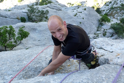 Umbras Punta Cusidore - Umbras: Michele Cagol sul 4° tiro (arch. R. Larcher)