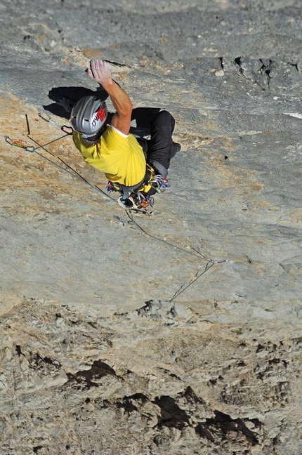 Via Calispera Torre Dusso - Via Calispera: Massimo da Pozzo in action. Photo by Giuseppe Ghedina