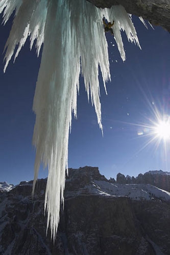 Illuminati Vallunga, Selva di Val Gardena - Illuminati: Albert Leichtfried climbing Illuminati M11+/WI6+. Photo Hermann Erber