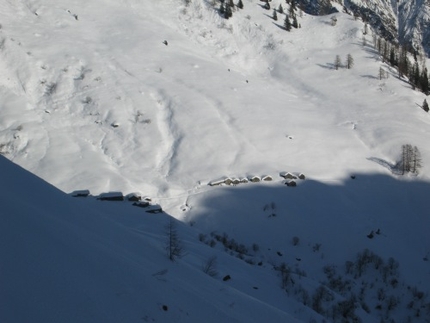 Passo della Coppa - Passo della Coppa: Durante la discesa uno sguardo verso l'Alpe Pianmisura di Otro