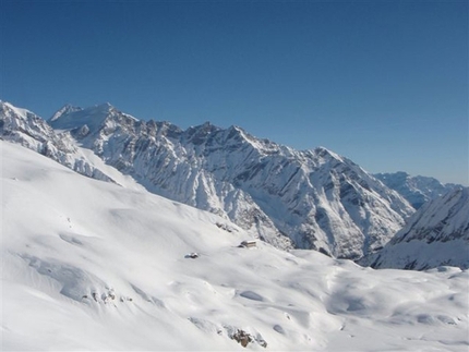 Tour scialpinistico Calotta - Tour scialpinistico Calotta: Rifugio Mandrone e Presanella