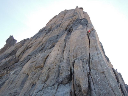 Greenland: 10 new climbs by Swiss-Bavarian expedition to Quvnerit Island