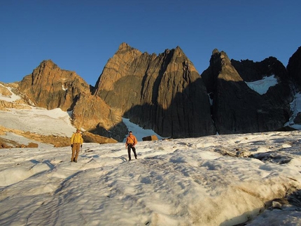 Greenland - Asiag on Quvnerit Island Sivinganerup ima Fiord and the route Serratit