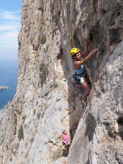 Wild Country Telendos - Wild Country: Tania Matsuka e Monica Sancho, tiro 6 © Keller / Odermatt