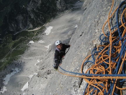 Chimera Verticale Punta Civetta - Chimera Verticale: Michele Chinello durante la libera, 2009