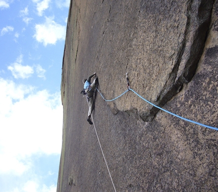 Tough Enough Karambony - Tough Enough: Stephanie Bodet on pitch 4, 7c