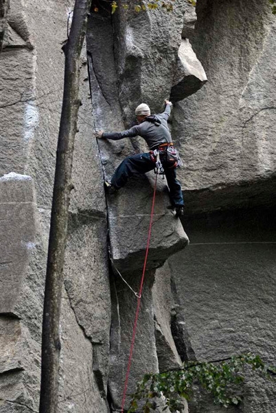 Yuji Hirayama - Yuji Hirayama during the first trad on-sight of Grazie Ricky 8a+ at Cadarese