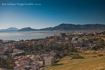 Pompa Funebre Monte Pellegrino - Parete dei Rotoli - Pompa Funebre: Palermo (ph GP Calzà)