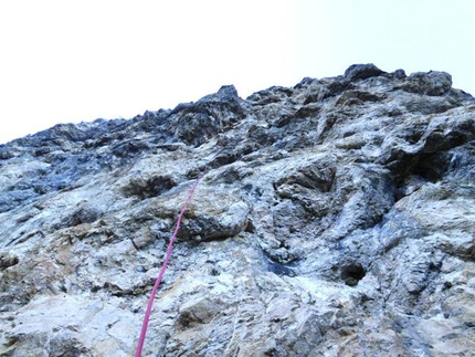 Via Ultimo Zar - Pale di San Lucano - Prima solitaria della via Ultimo Zar alla Prima Pala di San Lucano (Dolomiti). I tiri chiave