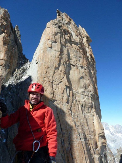 Stelle e Tempeste Petit Clocher du Tacul - satelliti Mont Blanc du Tacul - Stelle e Tempeste: Andrea Giorda, in cima (ph Oviglia)