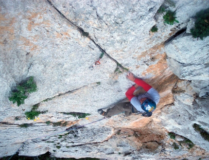 Stella di periferia Monte Gallo - Stella di periferia: Giorgio Iurato sul terzo tiro durante la prima libera di Stella di Periferia - Punta Baloo, Monte Gallo, Palermo (ph. Flaccavento-Barbagallo)