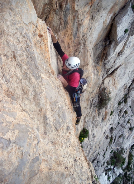 Stella di periferia Monte Gallo - Stella di periferia: Massimo Flaccavento sul quinto tiro durante la prima libera di Stella di Periferia - Punta Baloo, Monte Gallo, Palermo (ph. Flaccavento-Barbagallo)