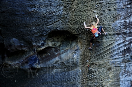 Sasha DiGiulian - Sasha DiGiulian redpointing Pure Imagination 9a at Red River Gorge, USA.