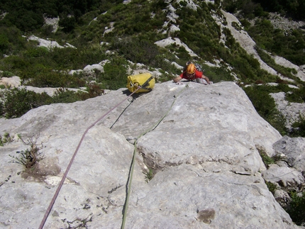 Rosa dei venti Cava Grande del Cassibile - Rosa dei venti: Giorgio Iurato in apertura sulla settima lunghezza