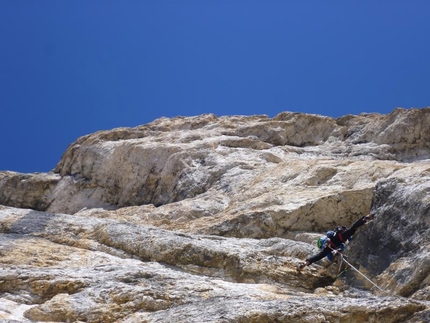 Schirata Piz Ciavazes - Schirata: Pitch 2 and view onto the crux pitch