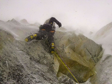 Bhagirathi III e IV, Garhwal, Himalaya, India - Su Il seme della follia... (fa l'albero della saggezza) aperta nel settembre del 2011 da daniele Nardi e Roberto Delle Monache sul Bhagirathi.