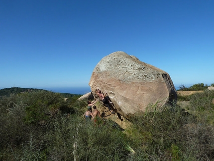 Pollina Block, boulder in Sicilia