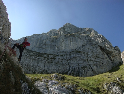 Violazione di Domicilio Il Tempio, Monte Sirente - Violazione di Domicilio: Visione della difficile palcconata (tratto chiave) della parete N del Tempio