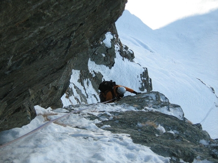 Cugnisiun zerò Monviso - Cugnisiun zerò: Marco Appino su L2 di Cugnisiun zerò, Monviso, Parete Nord, Settore Nord Est