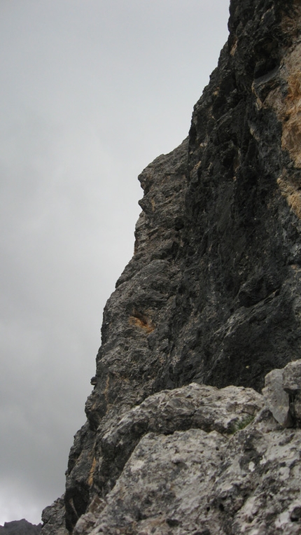 Sogno infinito Pilastro di Spescia, Sasso delle Dieci, Punta 2400m - Sogno infinito: Il diedro grigio