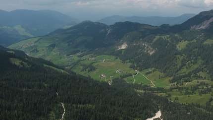 Sogno infinito Pilastro di Spescia, Sasso delle Dieci, Punta 2400m - Sogno infinito: la bellissima Valle di Spescia